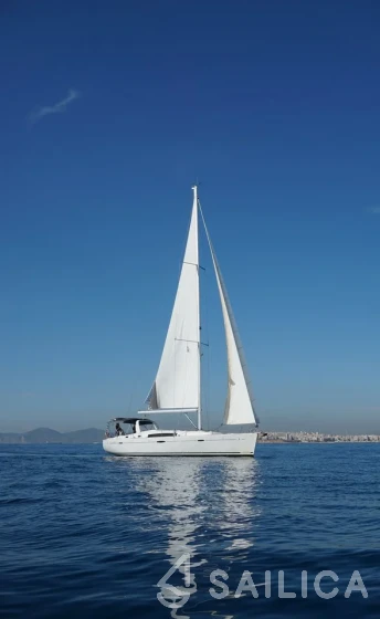 Oceanis 50 Family - Yacht Charter Sailica