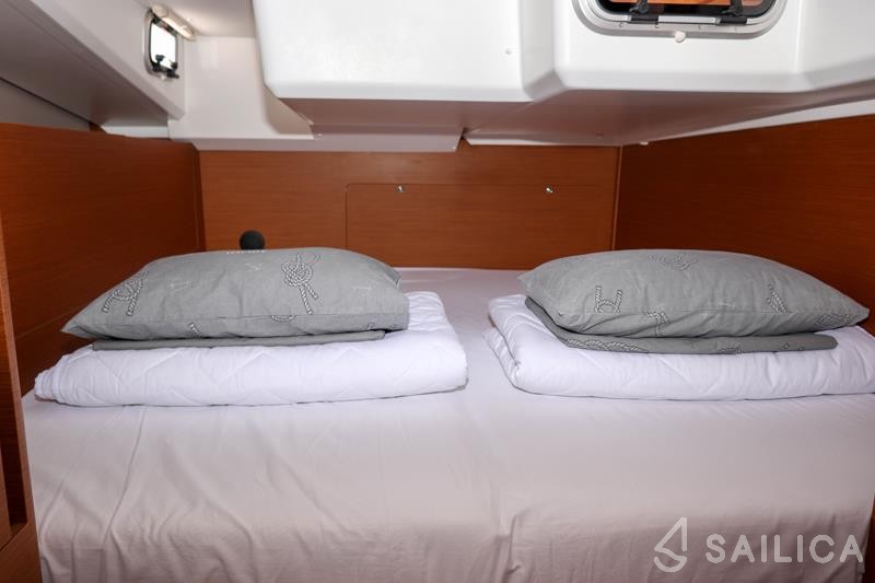 Sun Odyssey 440 - Yacht Charter Sailica