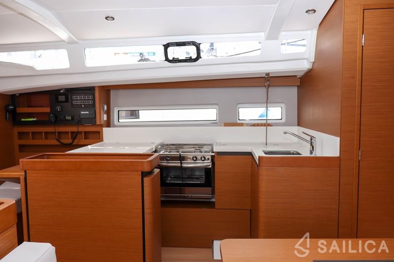 Sun Odyssey 440 - Yacht Charter Sailica