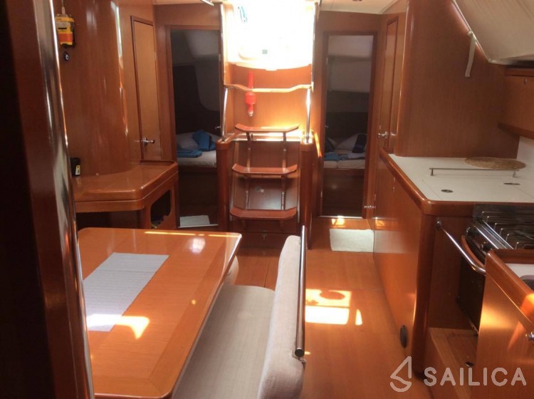 Oceanis 46 - Yacht Charter Sailica