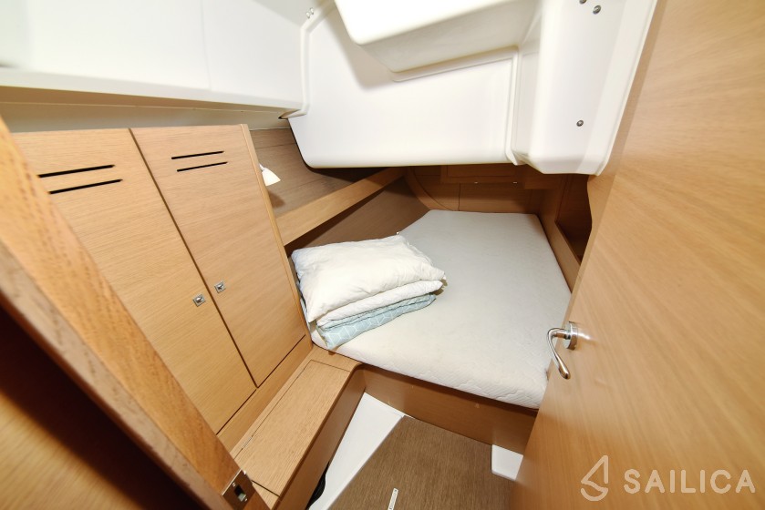 Dufour 382 GL - Yacht Charter Sailica