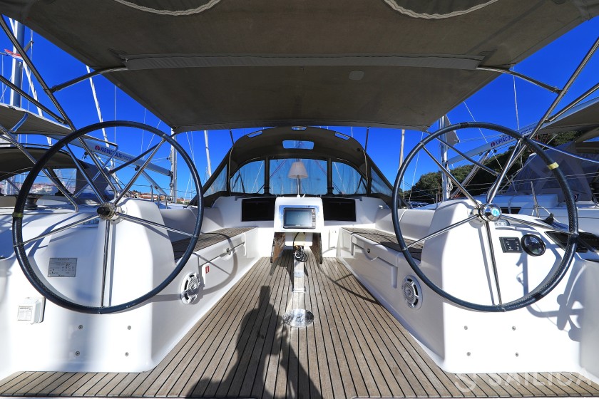 Dufour 382 GL - Yacht Charter Sailica