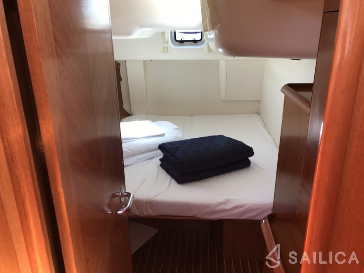 Sun Odyssey 54DS - Yacht Charter Sailica