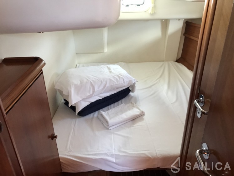 Sun Odyssey 54DS - Yacht Charter Sailica