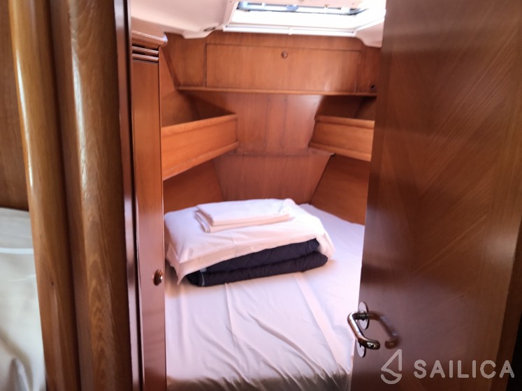 Sun Odyssey 54DS - Yacht Charter Sailica
