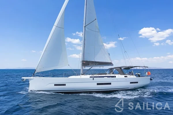 Dufour 530 - Yacht Charter Sailica