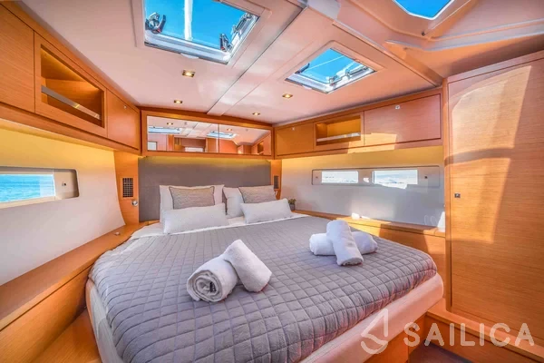 Dufour 530 - Yacht Charter Sailica