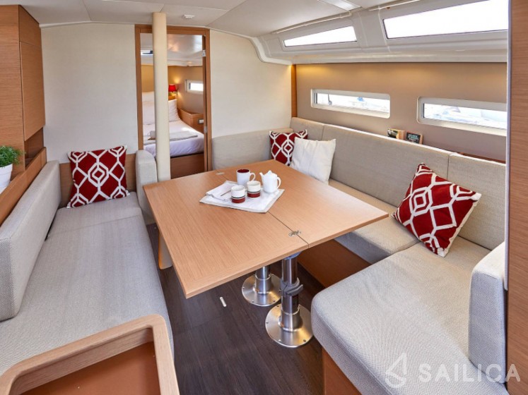Sun Odyssey 410 - Yacht Charter Sailica