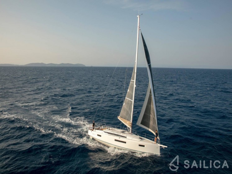 Sun Odyssey 410 - Yacht Charter Sailica