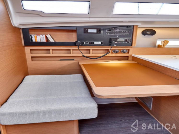 Sun Odyssey 410 - Yacht Charter Sailica