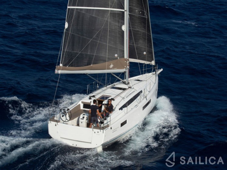 Sun Odyssey 410 - Yacht Charter Sailica