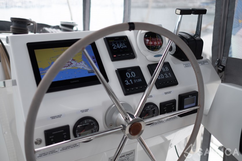 Astréa 42 - Yacht Charter Sailica