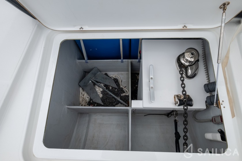 Astréa 42 - Yacht Charter Sailica