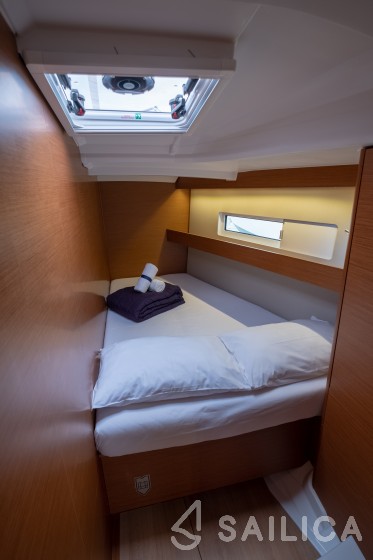Sun Odyssey 440 - Yacht Charter Sailica