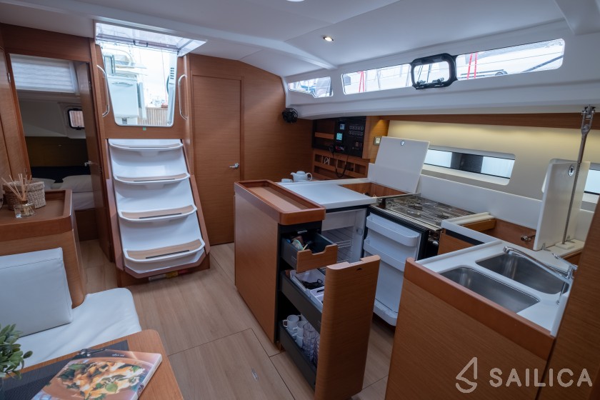 Sun Odyssey 440 - Yacht Charter Sailica