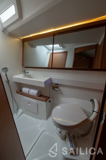 Sun Odyssey 440 - Yacht Charter Sailica