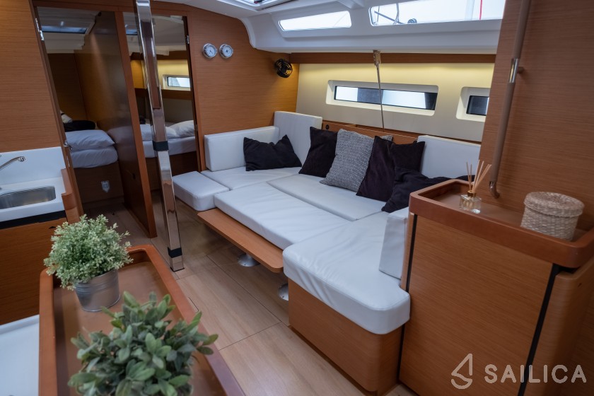 Sun Odyssey 440 - Yacht Charter Sailica