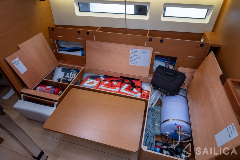 Sun Odyssey 440 - Yacht Charter Sailica