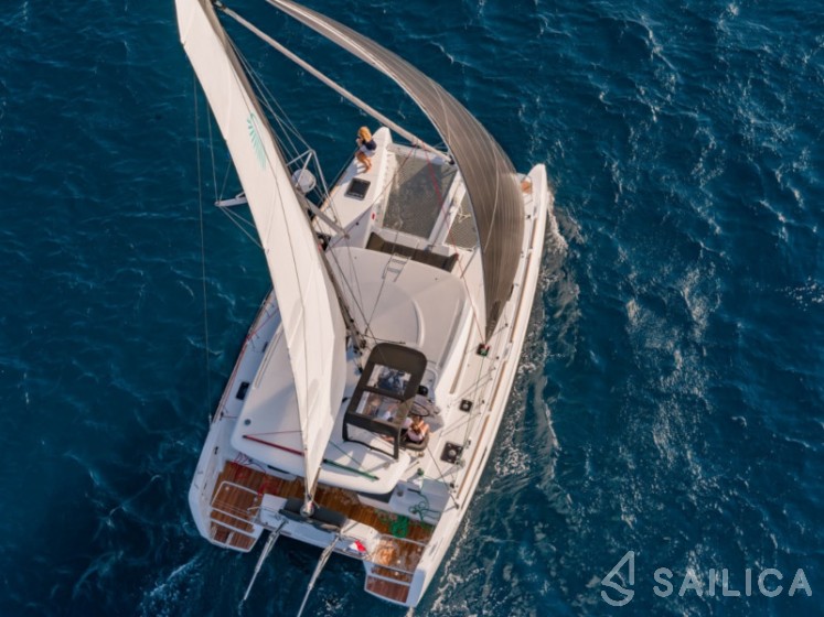 Lagoon 40 - Yacht Charter Sailica