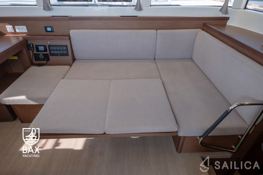 Lagoon 40 - Yacht Charter Sailica