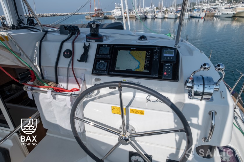 Lagoon 40 - Yacht Charter Sailica