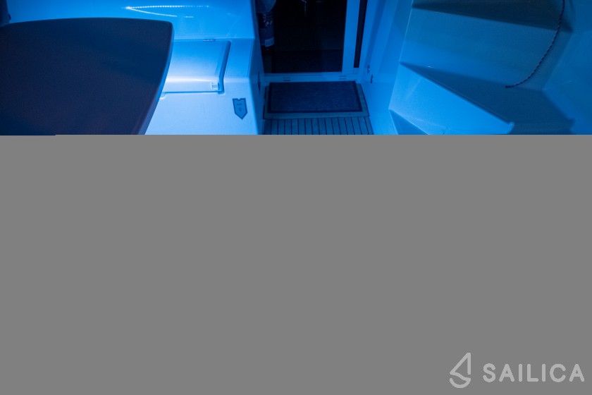 Lagoon 40 - Yacht Charter Sailica