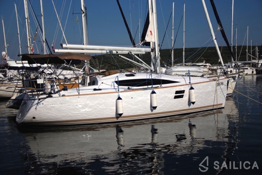 Elan 35 Impression - Yacht Charter Sailica
