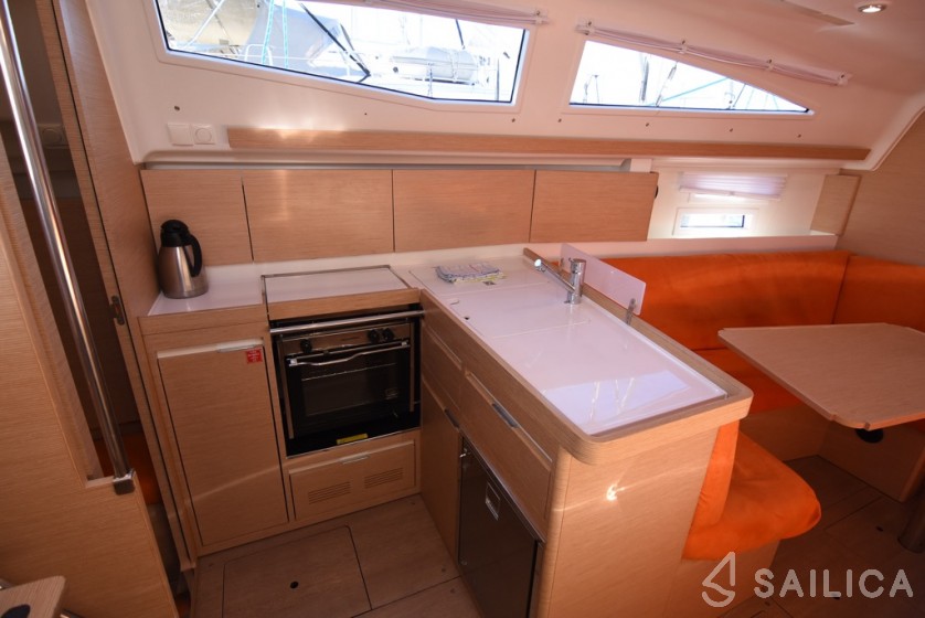 Elan 35 Impression - Yacht Charter Sailica