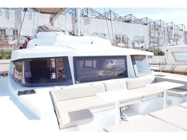 Bali 4.3 - Yacht Charter Sailica
