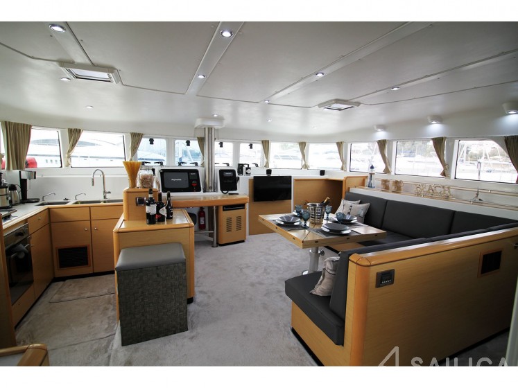 Lagoon 500 - Yacht Charter Sailica