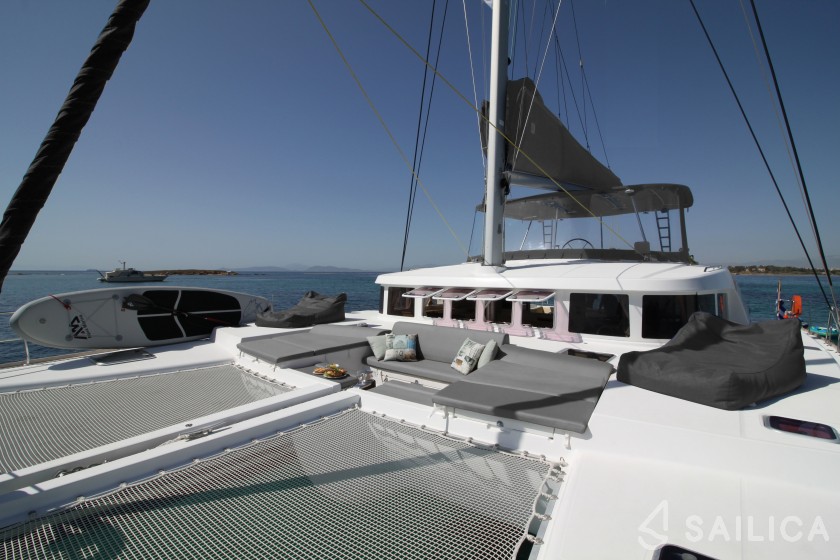 Lagoon 500 - Yacht Charter Sailica