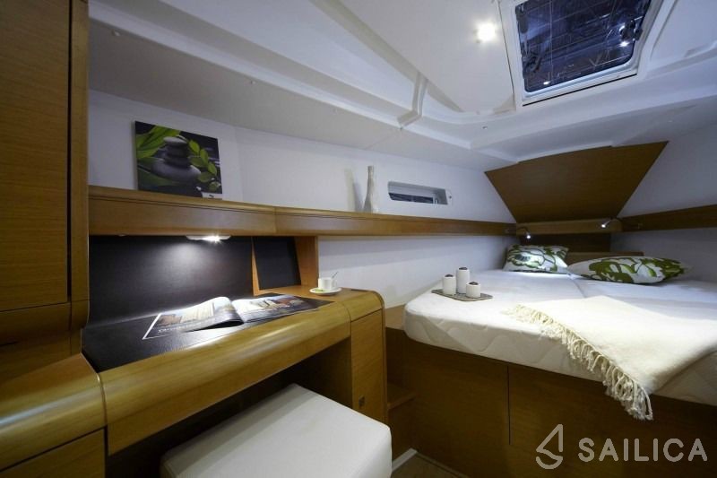 Sun Odyssey 439 - Yacht Charter Sailica