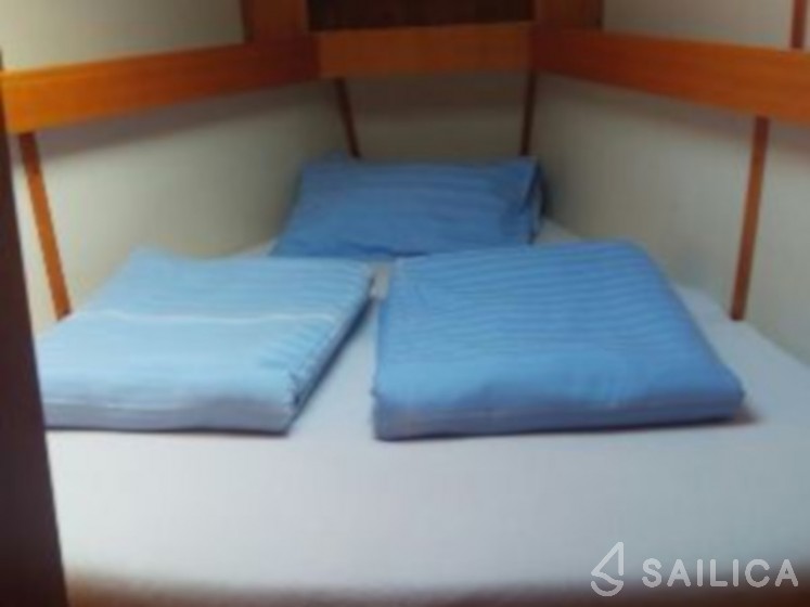 Elan 434 - Yacht Charter Sailica