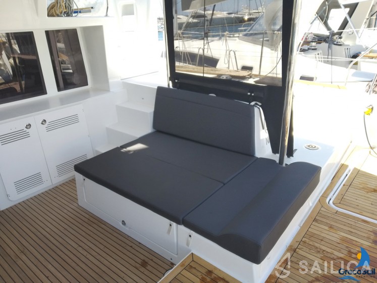 Lagoon 450  Flybridge - Yacht Charter Sailica