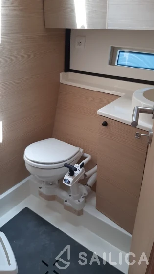 D&D Kufner 54 - Yacht Charter Sailica