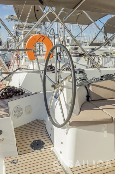 Sun Odyssey 410 - Yacht Charter Sailica