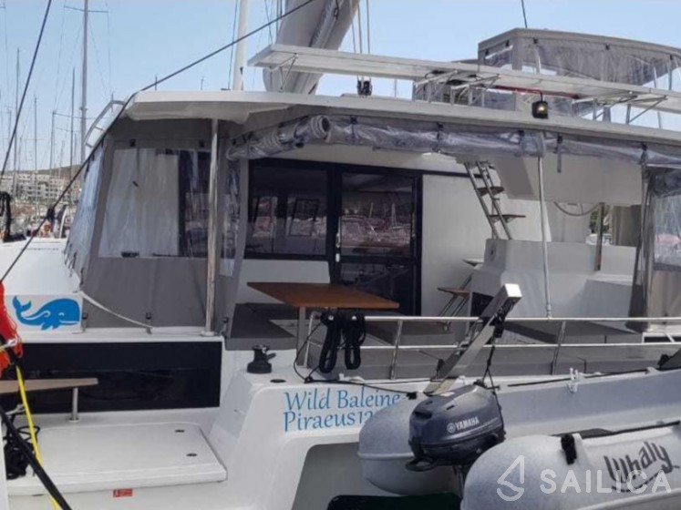 Astréa 42 - Yacht Charter Sailica
