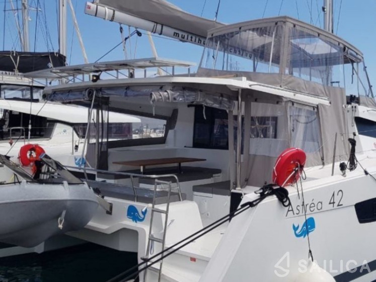 Astréa 42 - Yacht Charter Sailica
