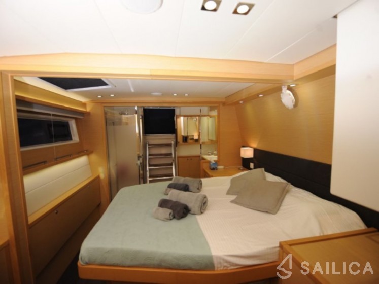 Lagoon 560 - Yacht Charter Sailica
