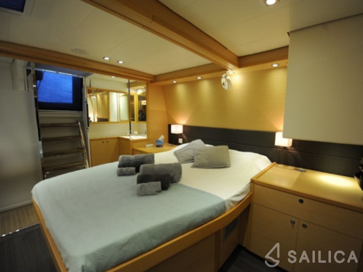 Lagoon 560 - Yacht Charter Sailica