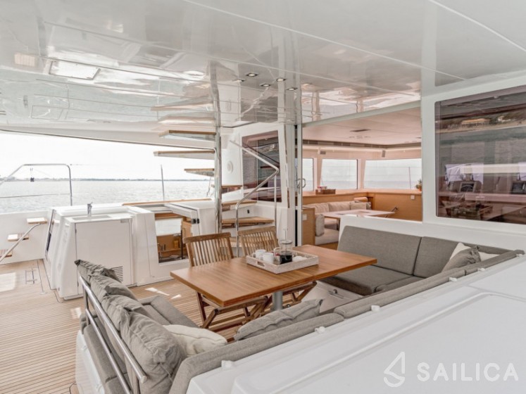 Lagoon 560 - Yacht Charter Sailica