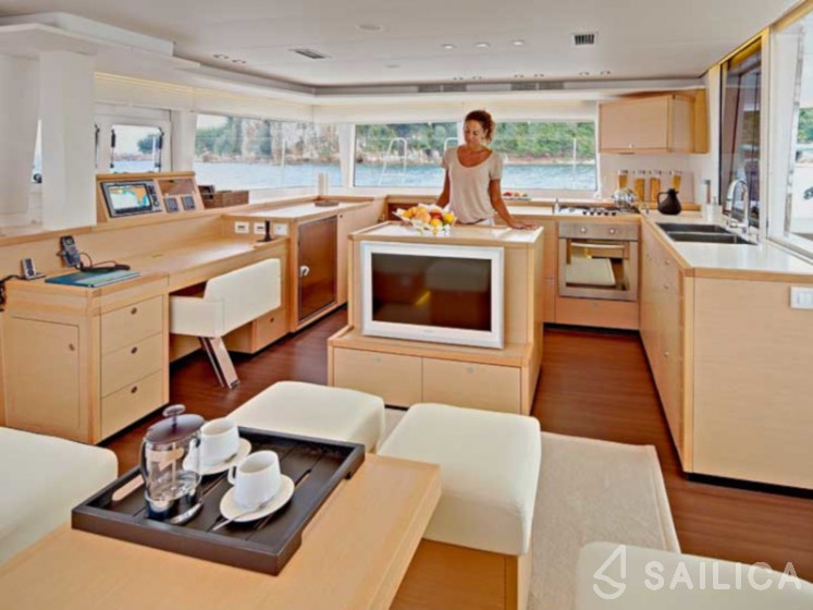 Lagoon 560 - Yacht Charter Sailica