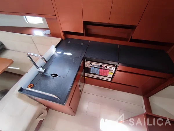 Hanse 458 - Yacht Charter Sailica