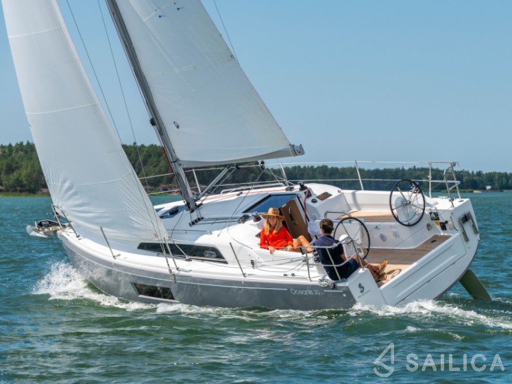 Oceanis 30.1 - Yacht Charter Sailica