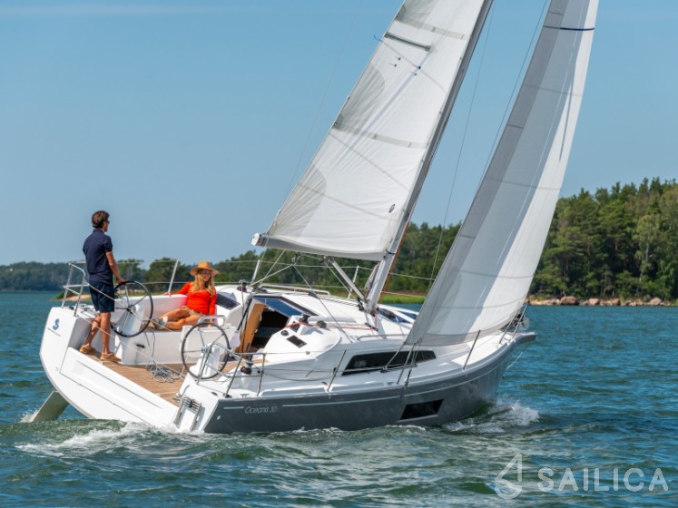 Oceanis 30.1 - Yacht Charter Sailica