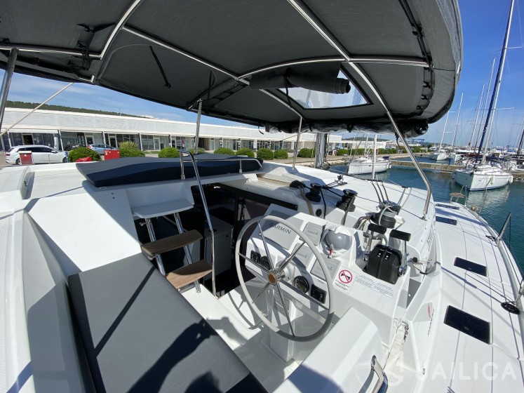 Astréa 42 - Yacht Charter Sailica