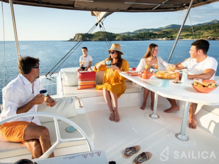 Bali 4.8  - Yacht Charter Sailica