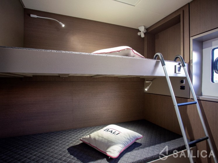 Bali 4.8  - Yacht Charter Sailica