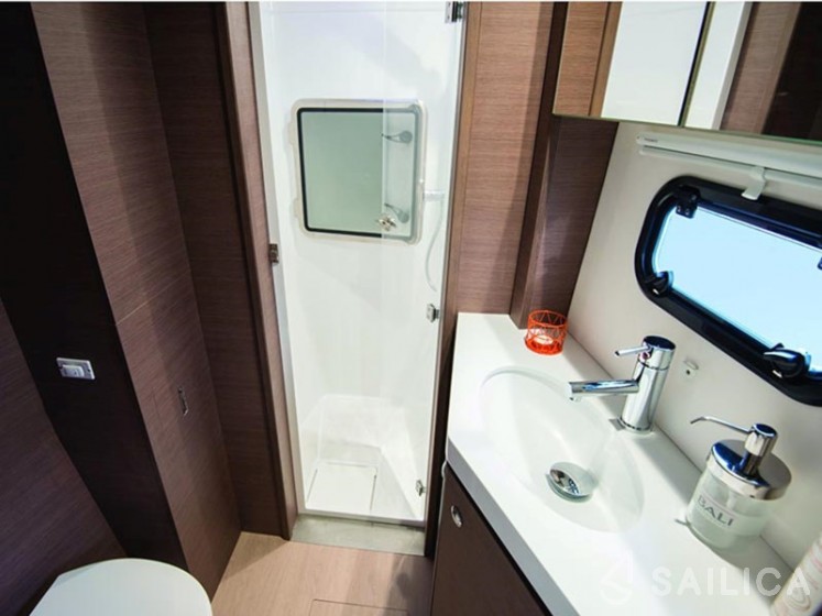Bali 4.8  - Yacht Charter Sailica