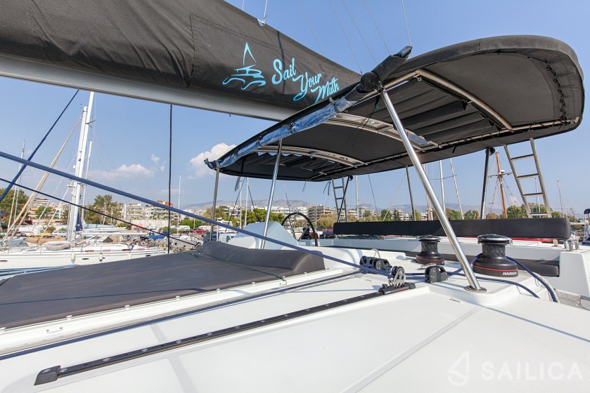 Lagoon 450  Flybridge - Yacht Charter Sailica